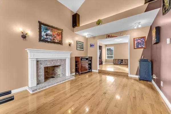 Surrey, BC V3S 7S1,14906 83a AVE