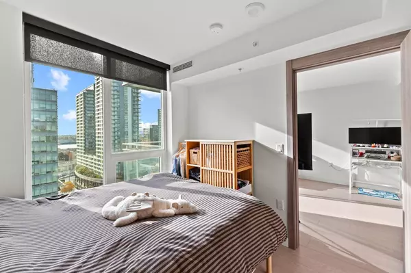 455 SW Marine DR #2003, Vancouver, BC V5X 0H3