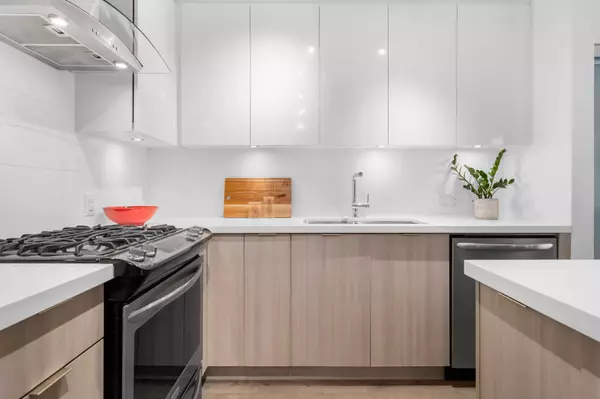 North Vancouver, BC V7G 0A2,3602 Aldercrest DR #420