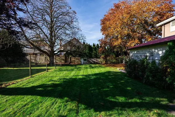 Richmond, BC V7C 2K5,7711 Eperson RD