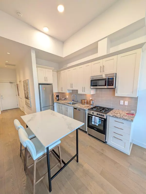 Delta, BC V4M 0B6,5011 Springs BLVD #616