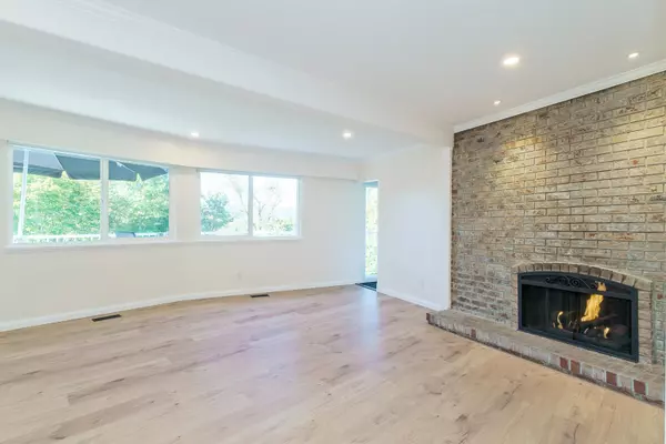 Port Coquitlam, BC V3C 4C3,1496 Mary Hill LN