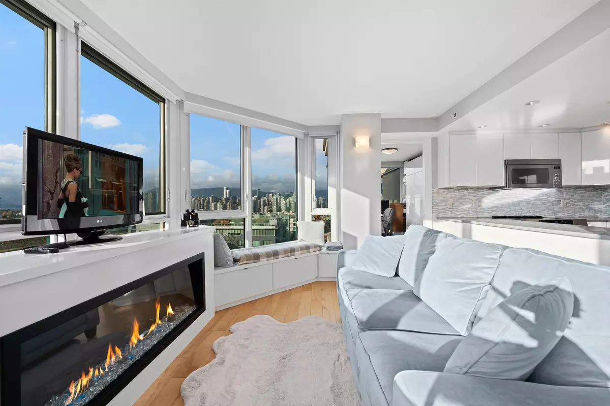 Vancouver, BC V5Z 4P1,500 W 10th AVE #911