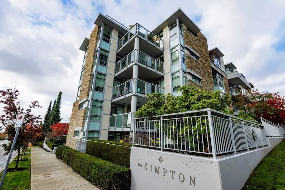 North Vancouver, BC V7M 1N7,210 W 13th ST #108