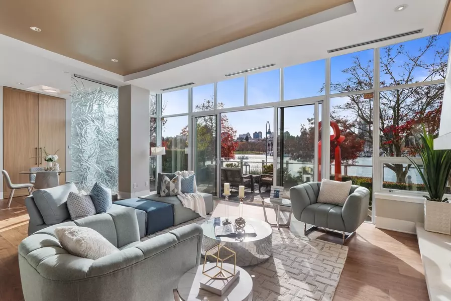 1576 Homer Mews, Vancouver, BC V6Z 0A6