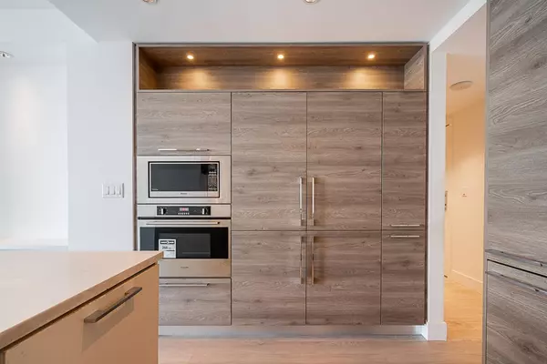 Burnaby, BC V3N 0H2,7303 Noble LN #2401