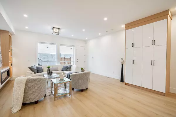 Surrey, BC V3S 0X7,16673 16 AVE