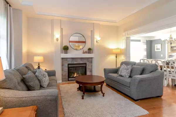 Surrey, BC V3S 0M3,18290 Claytonwood CRES