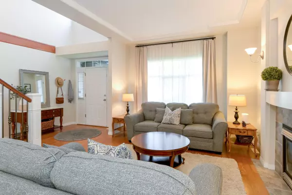 Surrey, BC V3S 0M3,18290 Claytonwood CRES