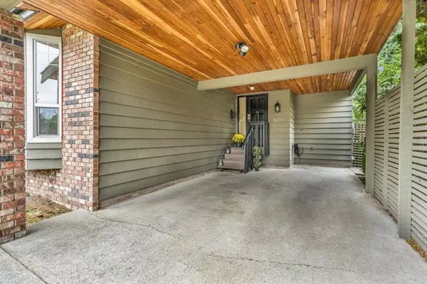 Richmond, BC V7E 4K1,9231 Parksville DR