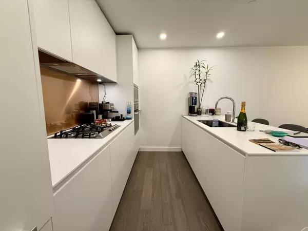 Vancouver, BC V6Z 0G5,1480 Howe ST #3605