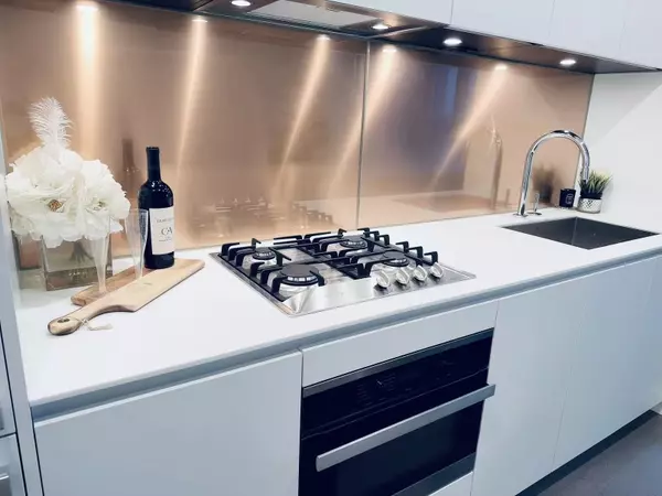 Vancouver, BC V6Z 0G5,1480 Howe ST #4510