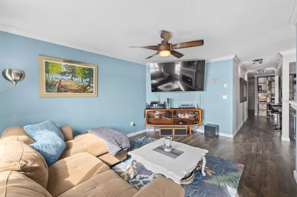 New Westminster, BC V3M 6N8,6 Renaissance SQ #312