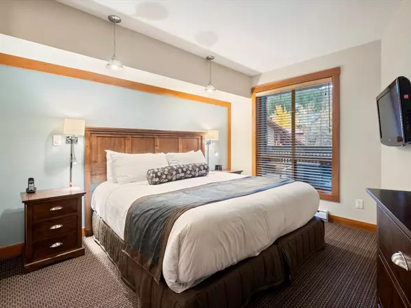 Whistler, BC V8E 0N7,2036 London LN #215C