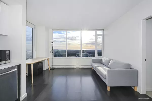 Burnaby, BC V5H 0C3,6333 Silver AVE #3905