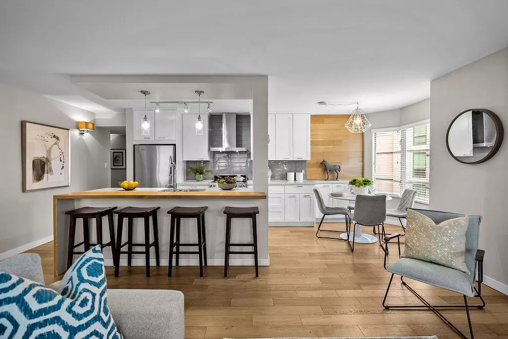 Vancouver, BC V6E 1H5,1263 Barclay ST #302