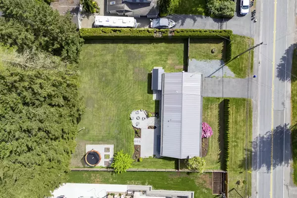 24633 56 AVE, Langley, BC V2Z 1B9