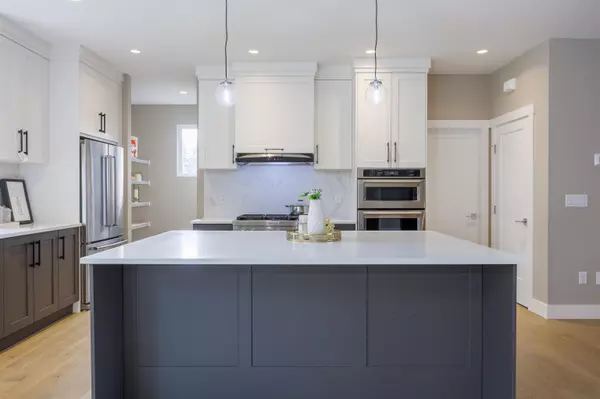 1441 Nystrom CT Coquitlam, BC V3E 0N5