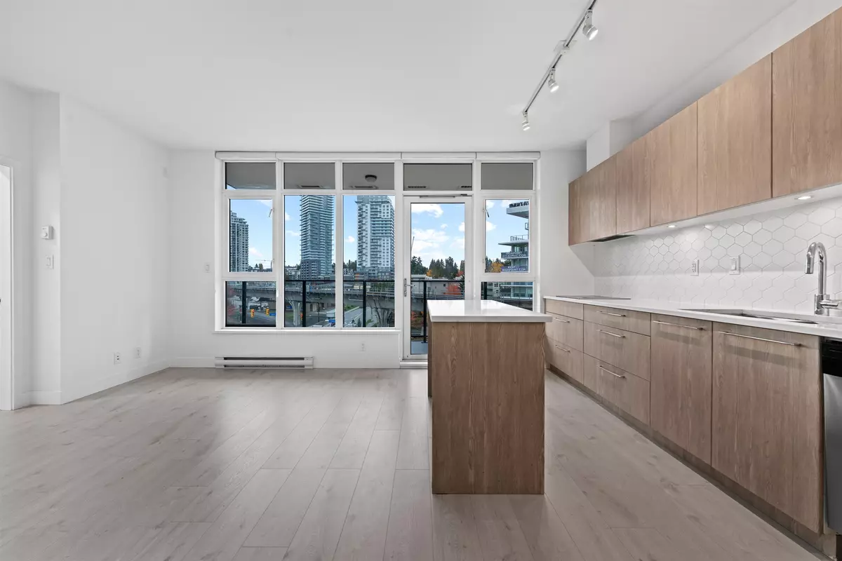 Coquitlam, BC V3J 0H9,691 North RD #508