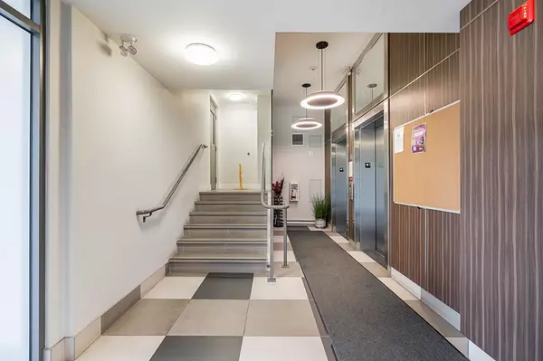 Burnaby, BC V5H 0H1,5355 Lane ST #PH18