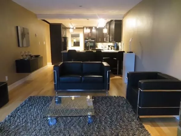 North Vancouver, BC V7G 2C1,4323 Gallant AVE #203