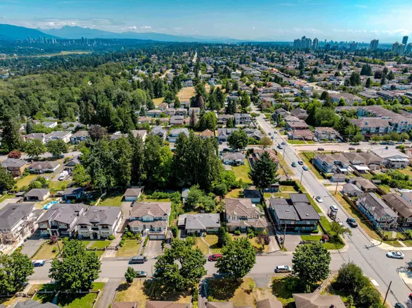 Burnaby, BC V5H 3R2,6338 Selma AVE