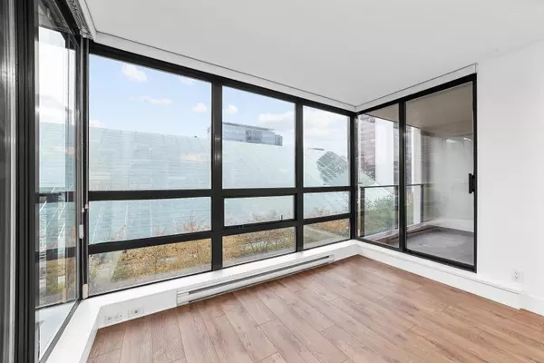 Vancouver, BC V6Z 3G4,933 Hornby ST #602