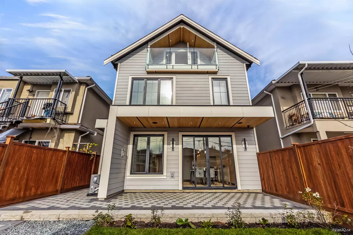 Vancouver, BC V5X 1C3,150 E 51 AVE #2