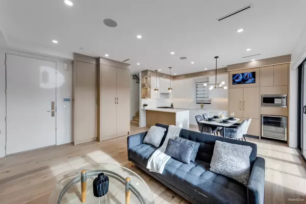 Vancouver, BC V5X 1C3,150 E 51 AVE #2