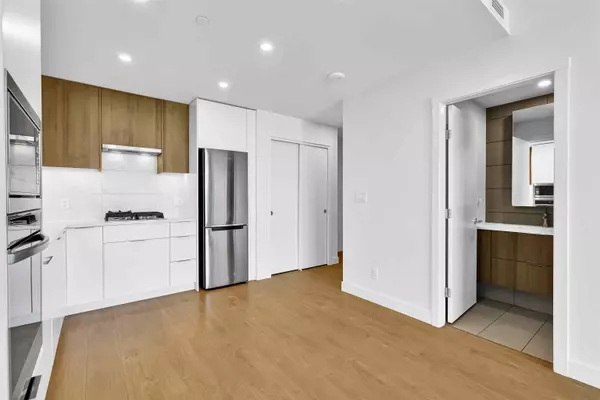 Surrey, BC V3T 0S4,13359 Old Yale RD #1410