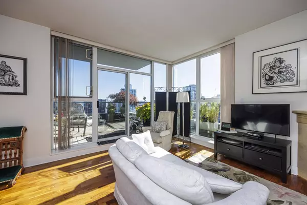 North Vancouver, BC V7M 3P4,121 W 16th ST #1702