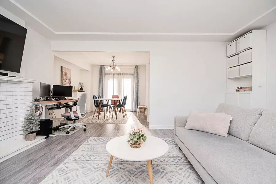 3738 Forest ST, Burnaby, BC V5G 1W6