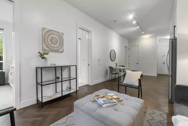 Surrey, BC V3R 0E8,14968 101a AVE #122