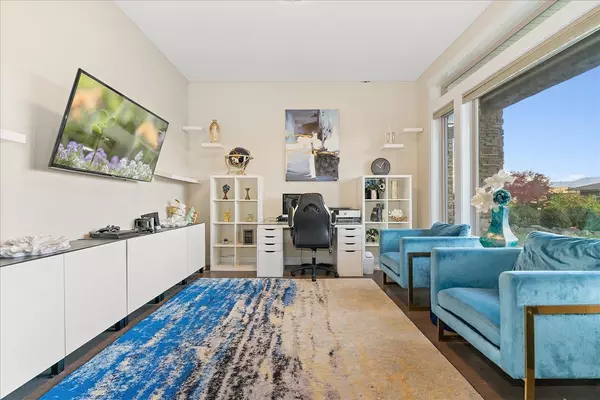 Chilliwack, BC V4Z 1K7,51075 Falls CT #216