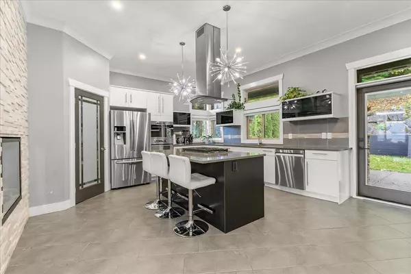 Chilliwack, BC V4Z 1K7,51075 Falls CT #216