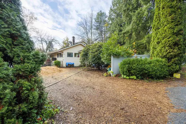 Maple Ridge, BC V4R 1N7,23856 124 AVE