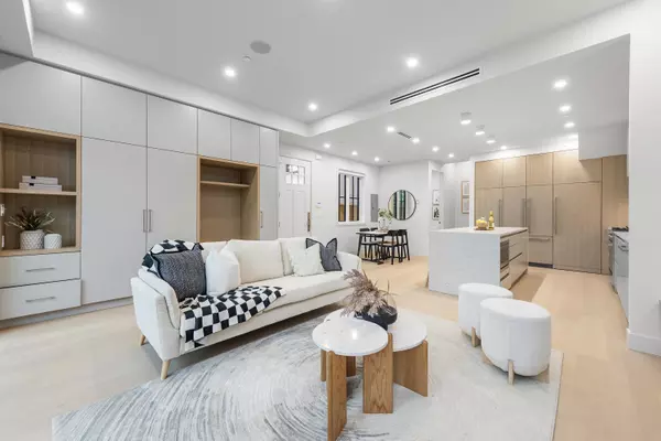 2134 E 10th AVE, Vancouver, BC V5N 1Y1