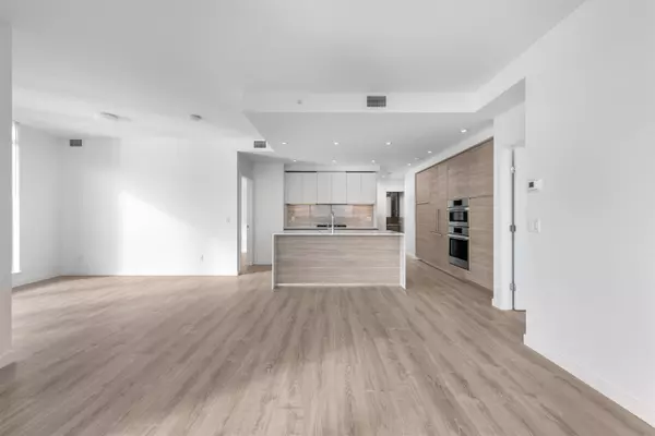 680 Quayside DR #4008 New Westminster, BC V3M 0P2