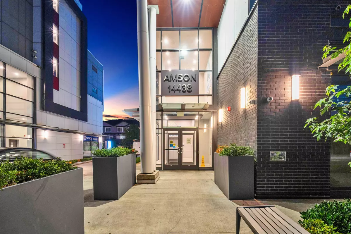 Surrey, BC V3S 0B6,14438 72 AVE #210