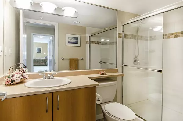 235 Guildford WAY #701, Port Moody, BC V3H 5L8