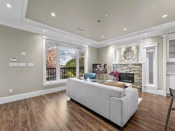 Vancouver, BC V5X 2A1,455 E 60th AVE