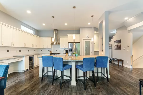 Maple Ridge, BC V2W 0H8,24725 104 AVE