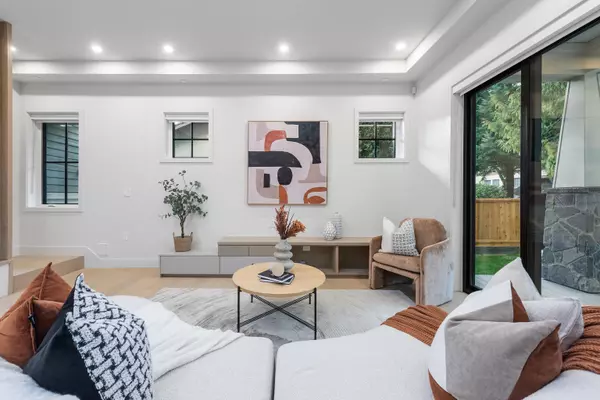 2136 E 10th AVE Vancouver, BC V5N 1Y1