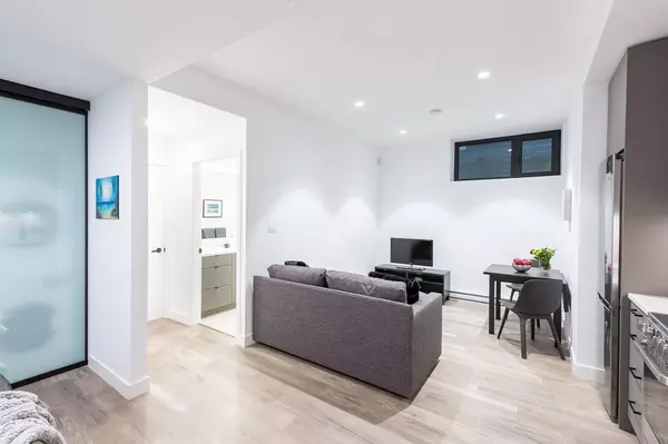 Vancouver, BC V6K 3E3,3256 West 16 AVE