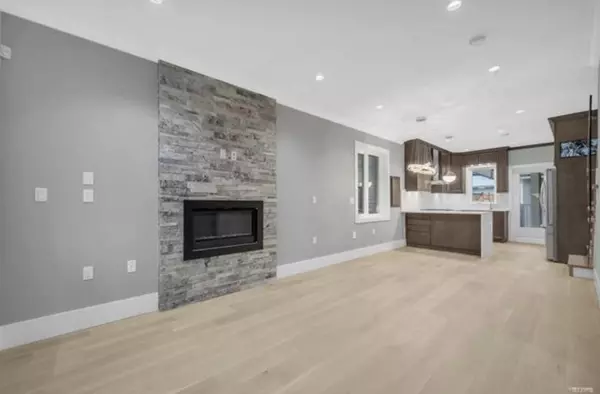 6530 Angus DR, Vancouver, BC V6P 5H9