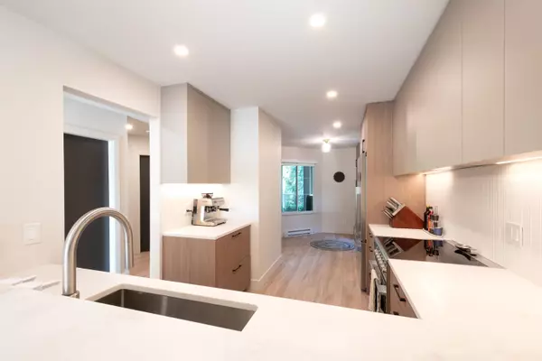 North Vancouver, BC V7H 2X7,1050 Bowron CT #403