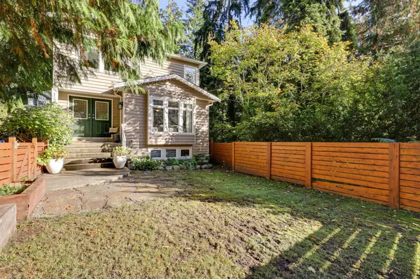 North Vancouver, BC V7H 1V5,1400 Riverside DR