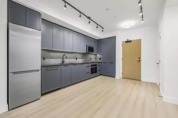 Port Moody, BC V3H 0N9,3075 Murray #203