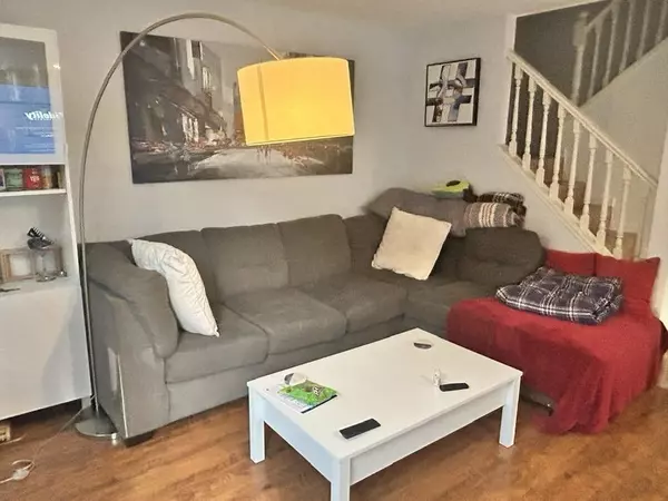 Langley, BC V3A 1P7,5360 201 ST #123