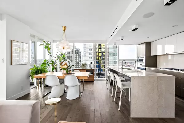 499 Pacific ST #2502 Vancouver, BC V6B 0N4